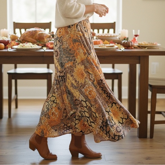 Elegant Paisley A-Line Skirt - Orange and Black - Picture 8 of 8